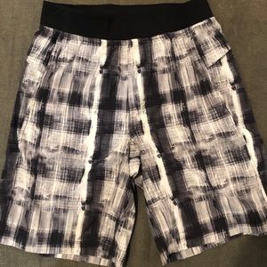 Lululemon men’s short